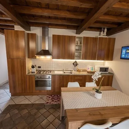 Casa Renoir A Due Passi Dal 韦尔巴尼亚